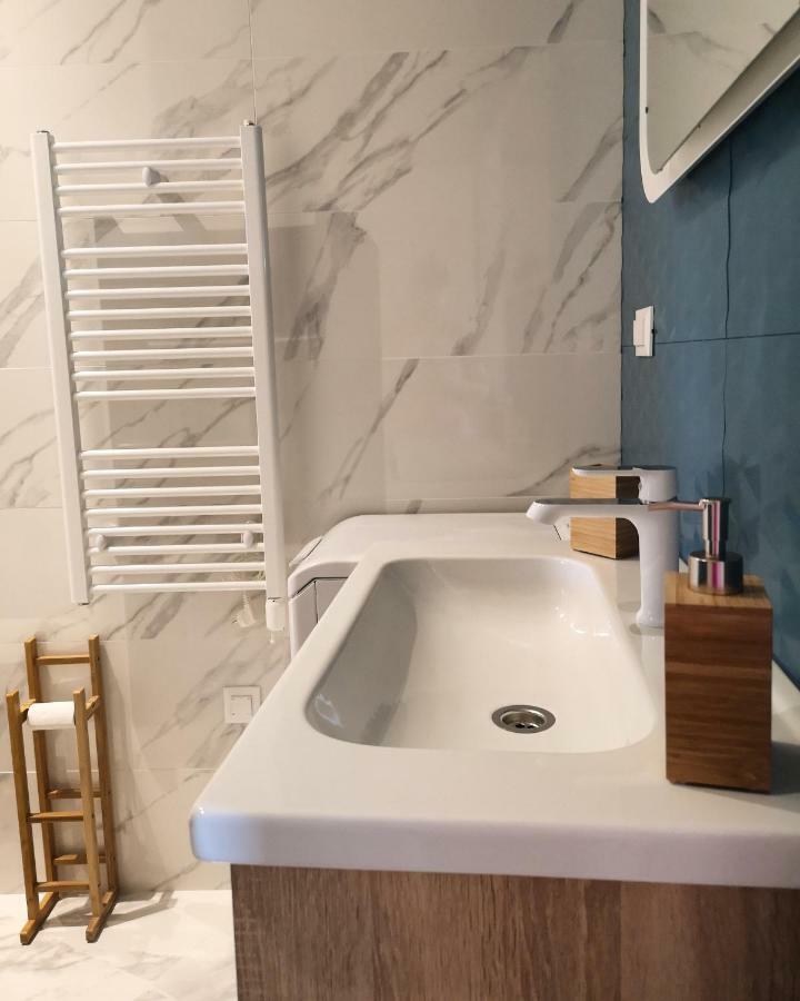 Apartman Michelangelo In The Centar Of Supetar Buitenkant foto