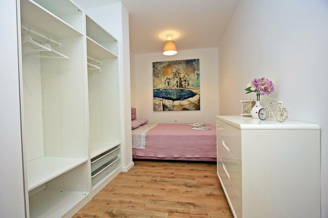 Apartman Michelangelo In The Centar Of Supetar Buitenkant foto