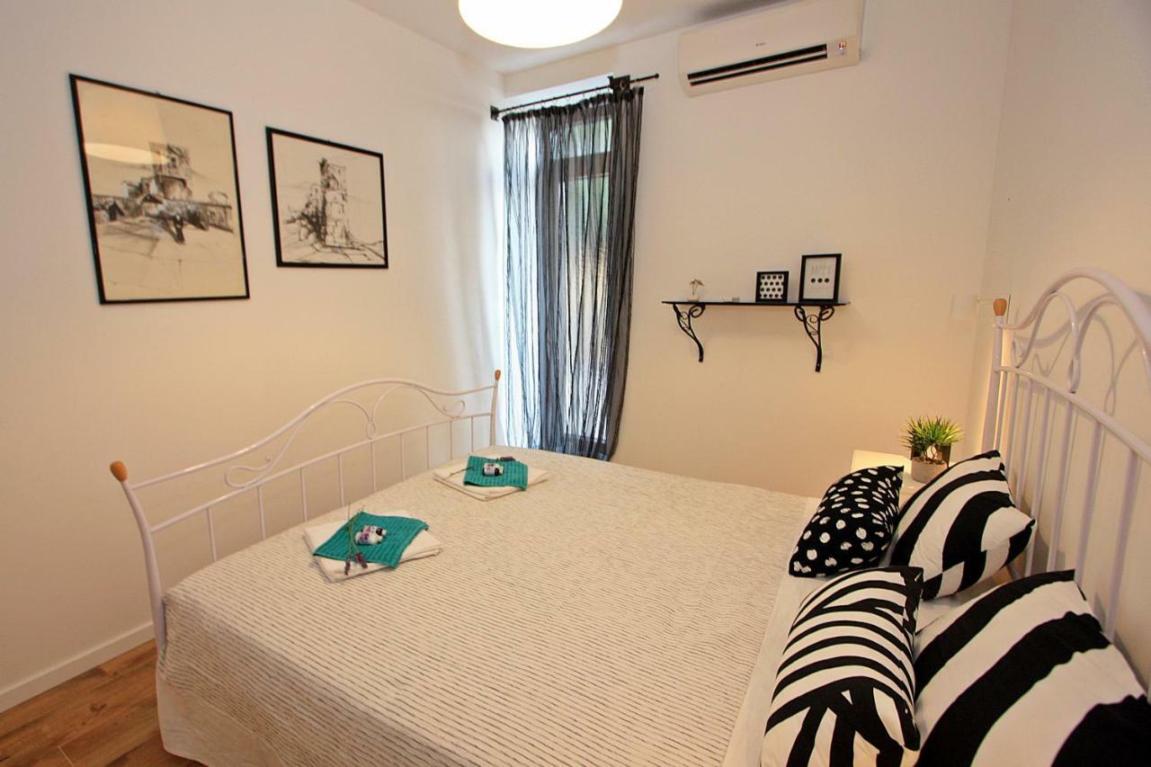 Apartman Michelangelo In The Centar Of Supetar Buitenkant foto